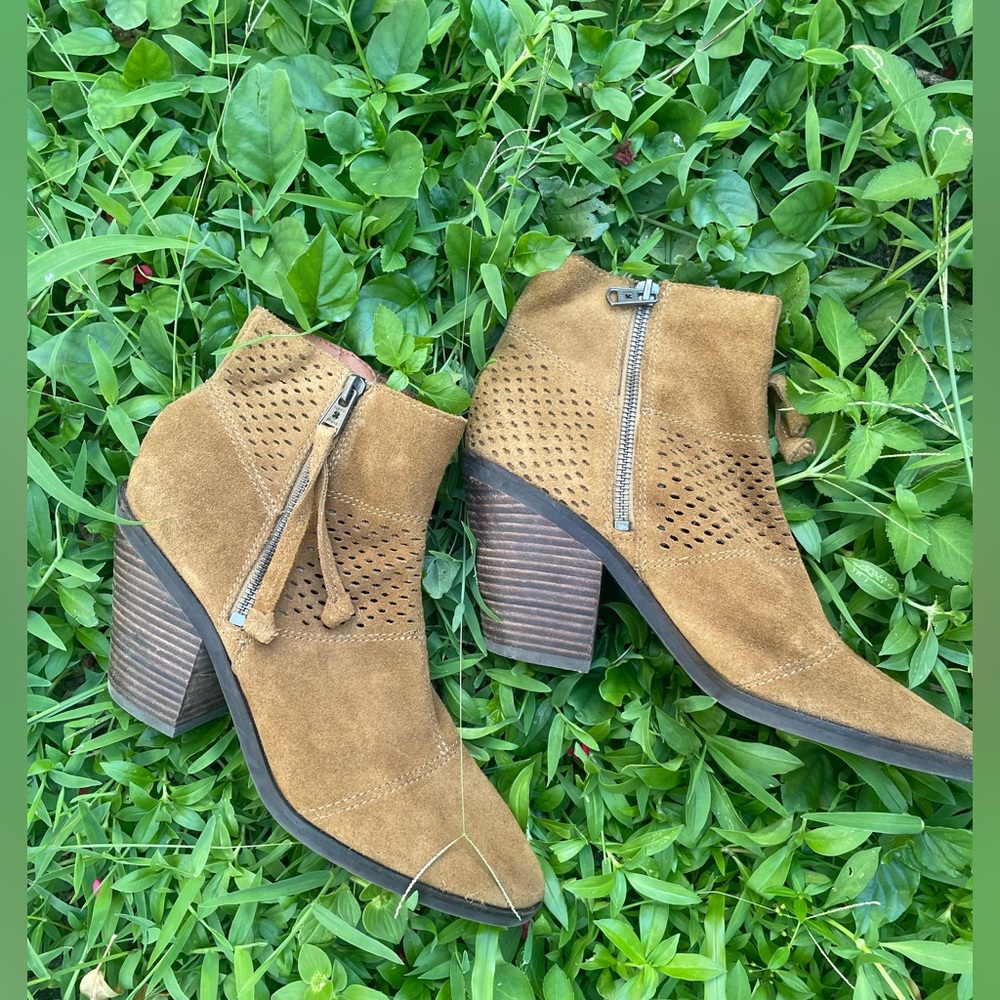 LUCKY BRAND Suede brown ankle boots 8 women’s